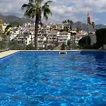 Apartmán 2 Bedroom Paradorares Ne