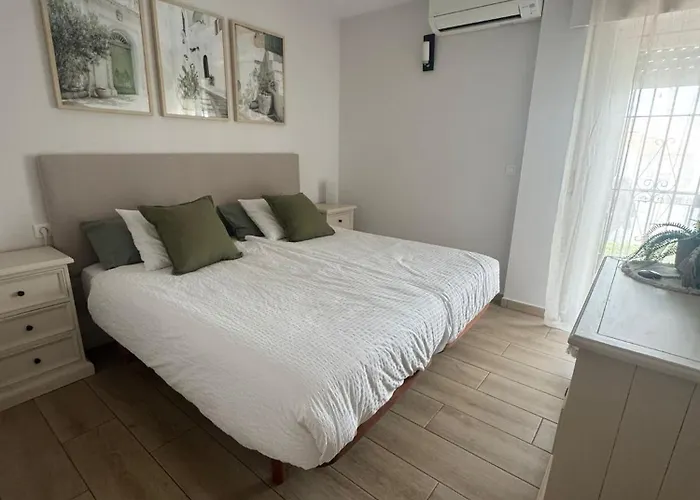 Apartment 2 Bedroom Paradorares Ne Nerja